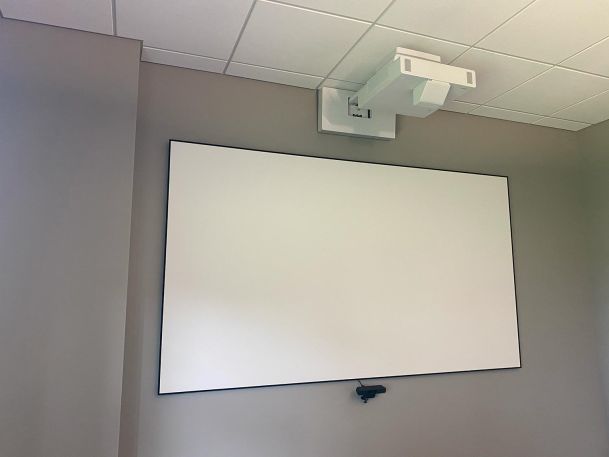 Whiteboard with presentation technology